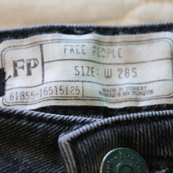 Free People Distressed Mid-Rise Jeans 🕊✨ - Picture 5 of 5